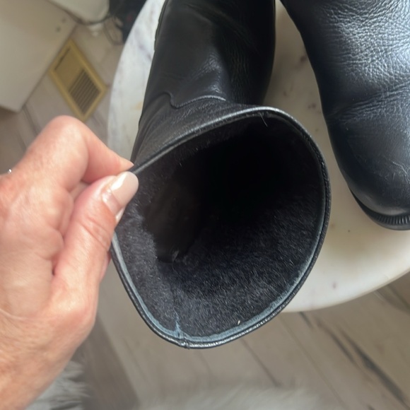 Gucci leather ankle boots with fur lining. - Picture 4 of 9